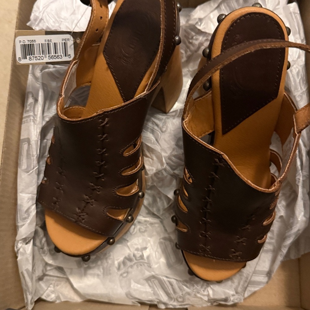 Dingo Brown Leather Platform Sandals - Picture 4 of 6